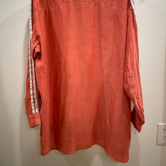 ADIDAS «silk like» blouse Woman, M (fits very large). Corail colour. Superbe! - Picture 4 of 16